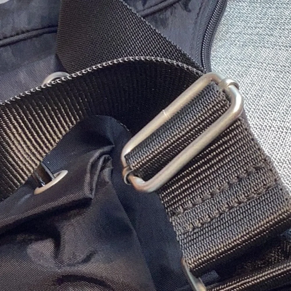 Baggalini black crossbody - Picture 5 of 16